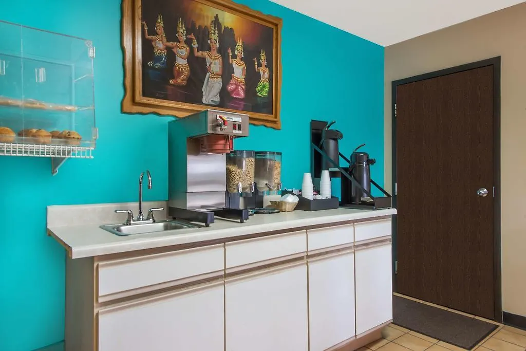 *** Hotel Knights Inn Wentzville Mo United States